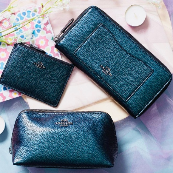 ULTRA RARE UNICORN Coach Hologram Petrol Zip Accordion Oil Slick Wallet Purple - Picture 2 of 16